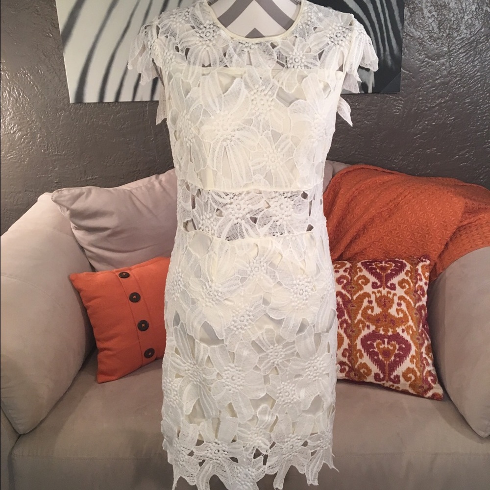 COPY - NWT!!! Romeo & Juliet Couture dress! Size …